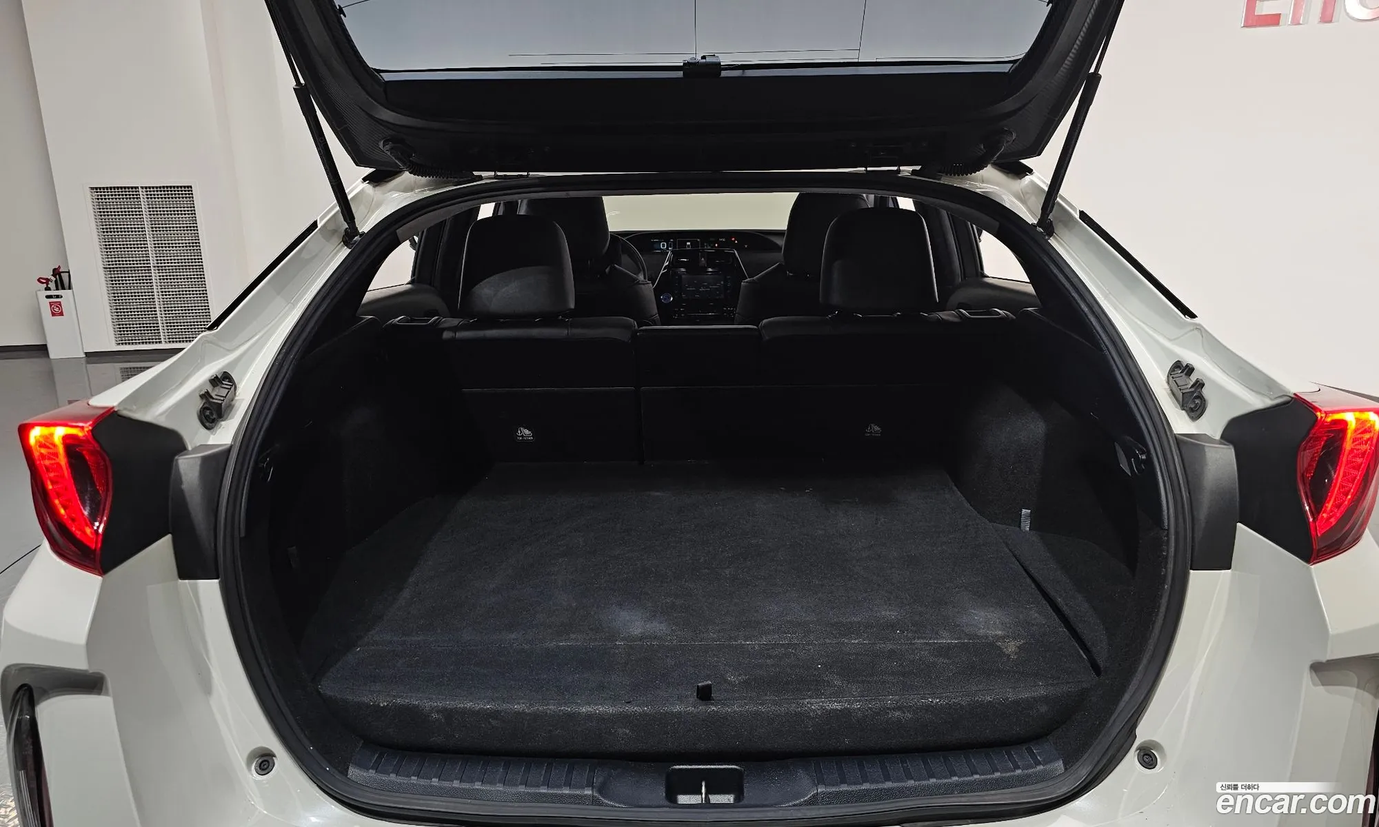 Toyota Prius Prime 2017 JTDKARFP7H3015250 — 2