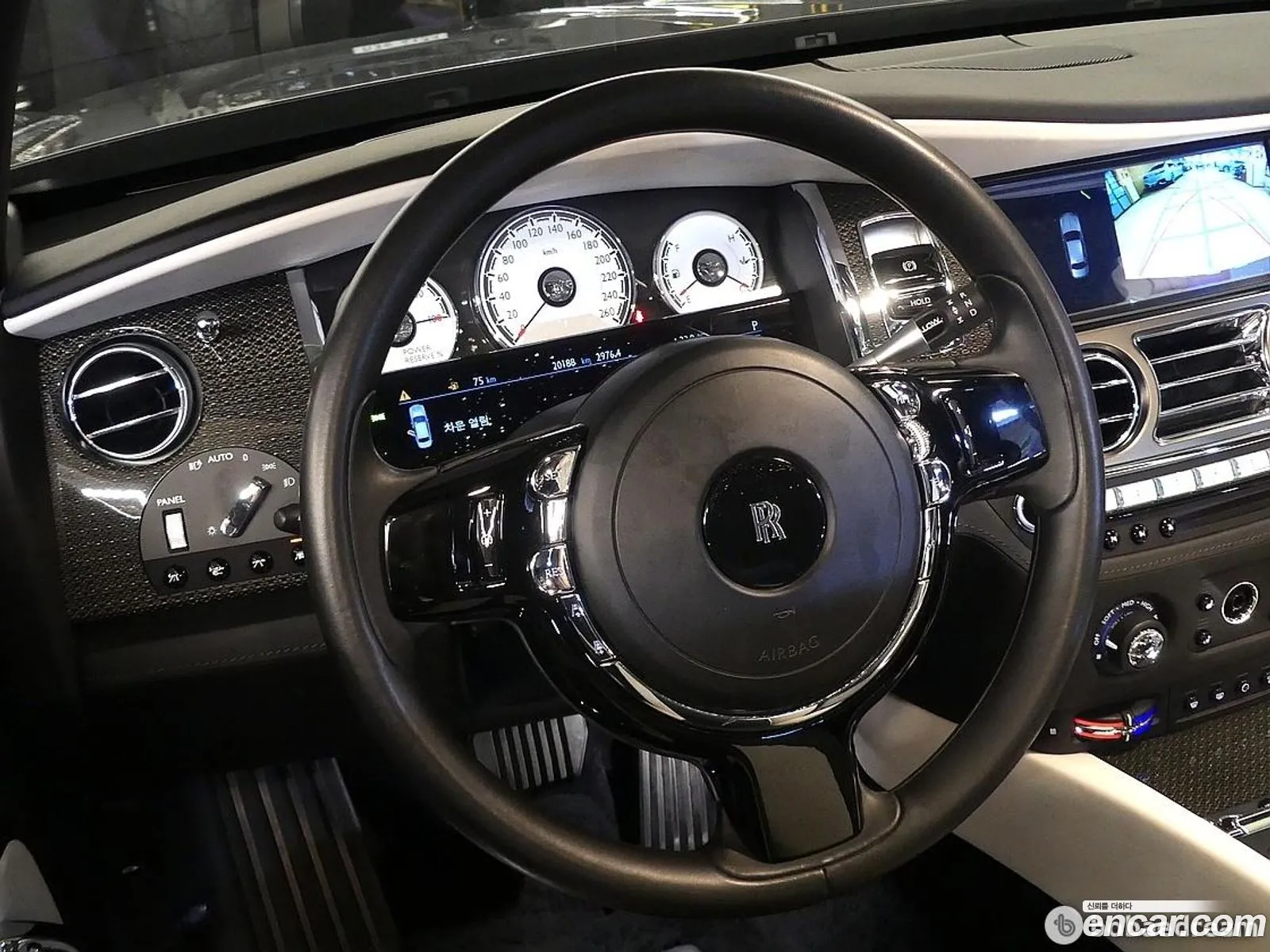 Rolls-Royce Ghost 2018 — 17