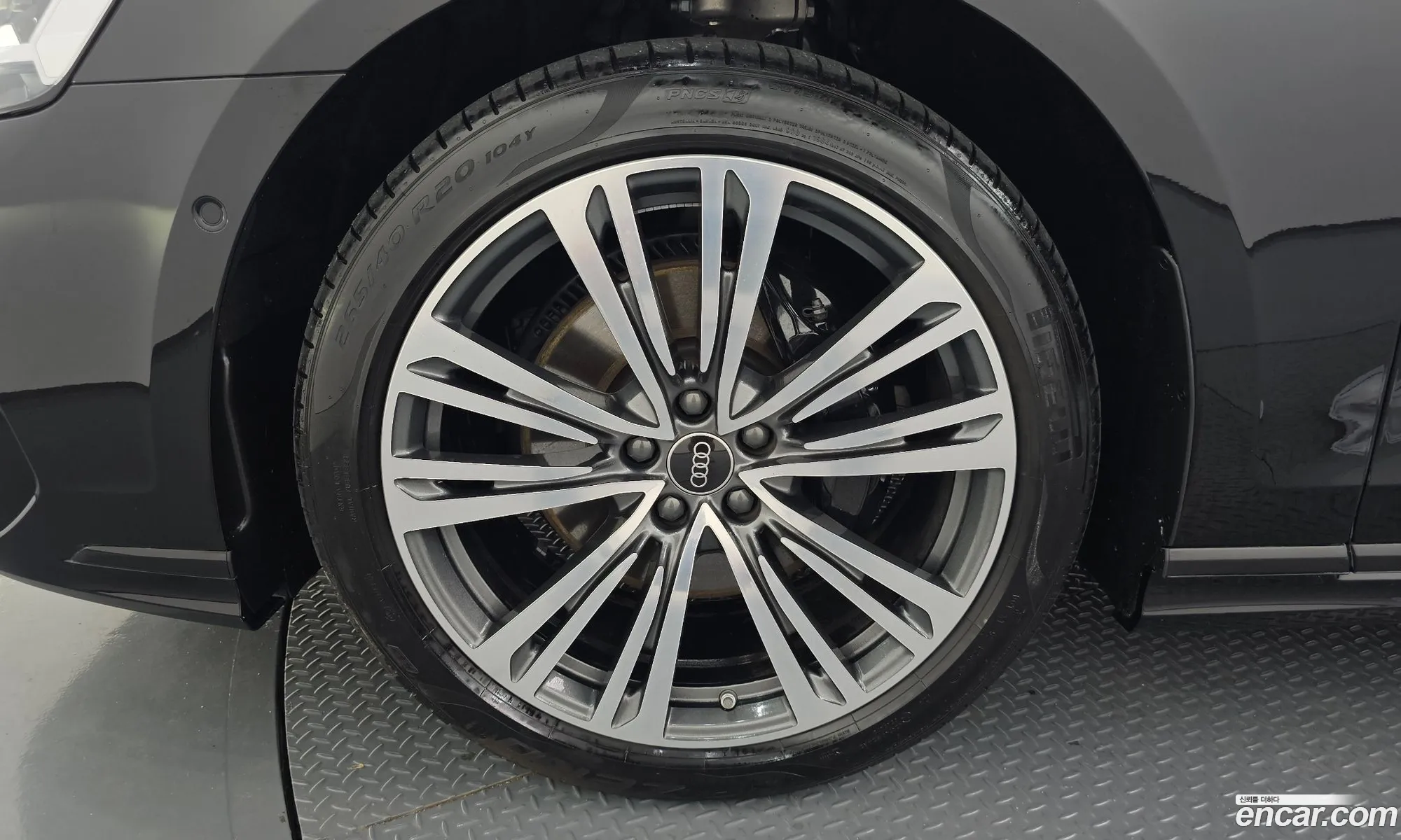 Audi A8 2023 — 7