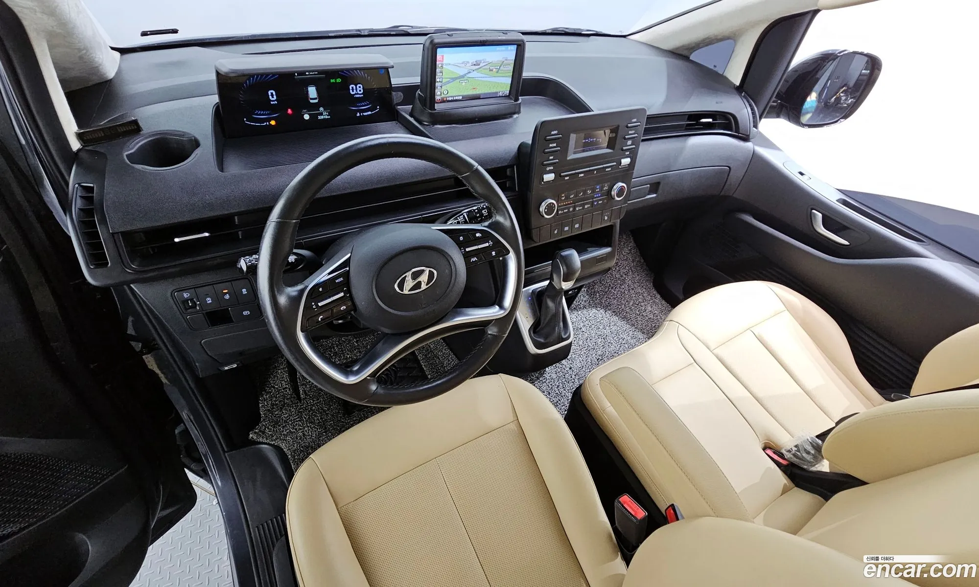 Hyundai Staria 2021 — 3