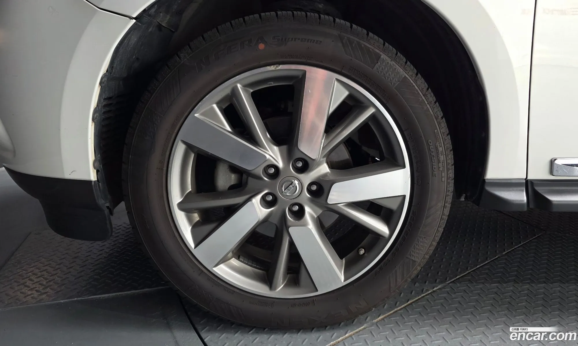 Nissan Pathfinder 2014 — 19