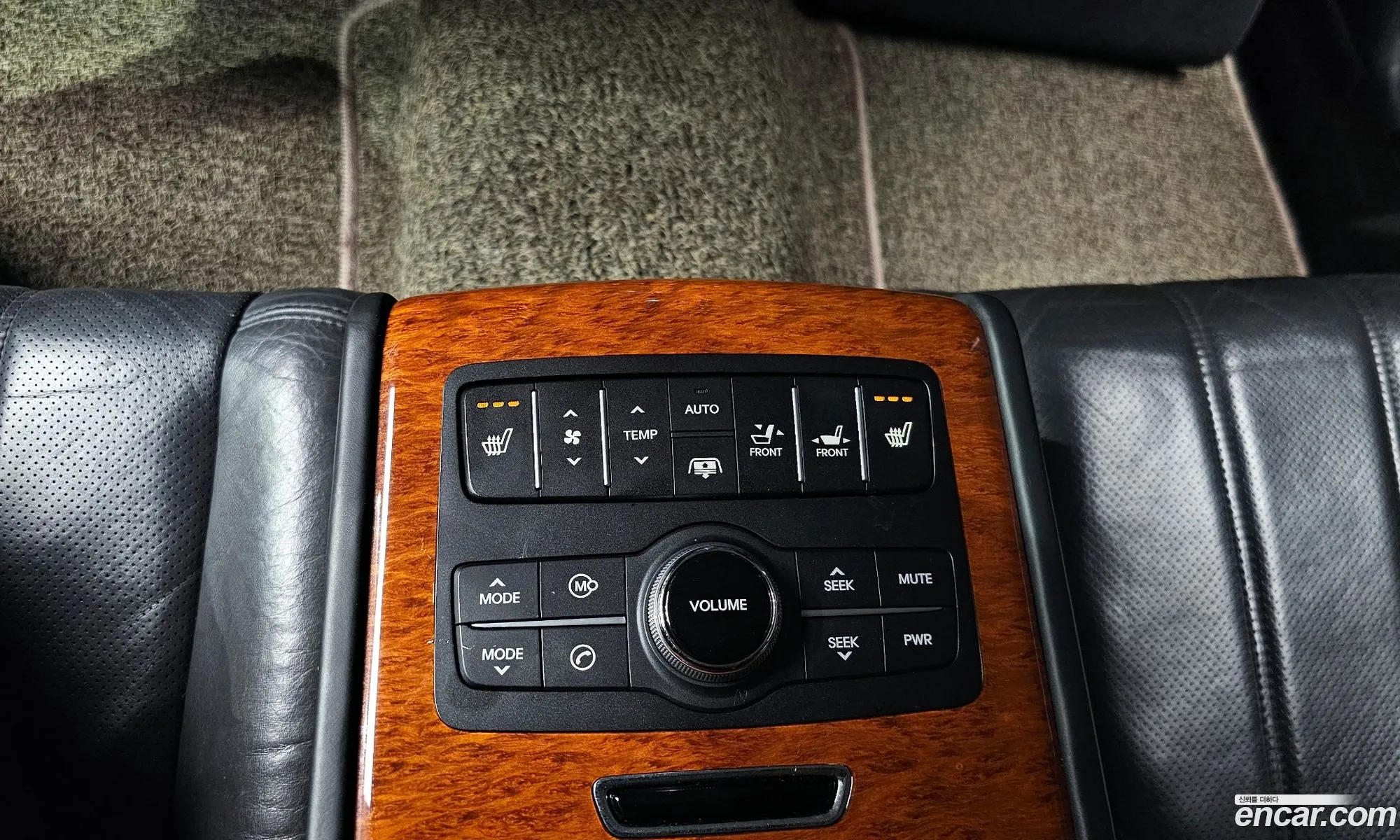 Hyundai Equus 2009 — 12