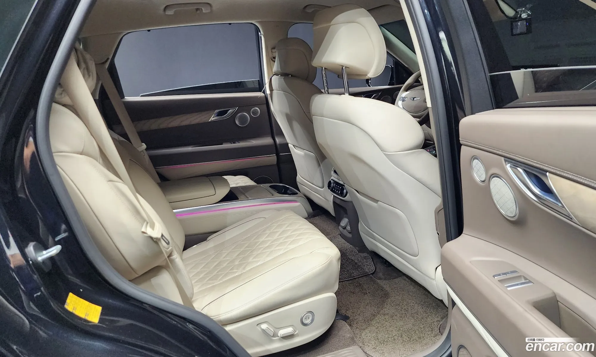 Genesis GV80 2023 — 17