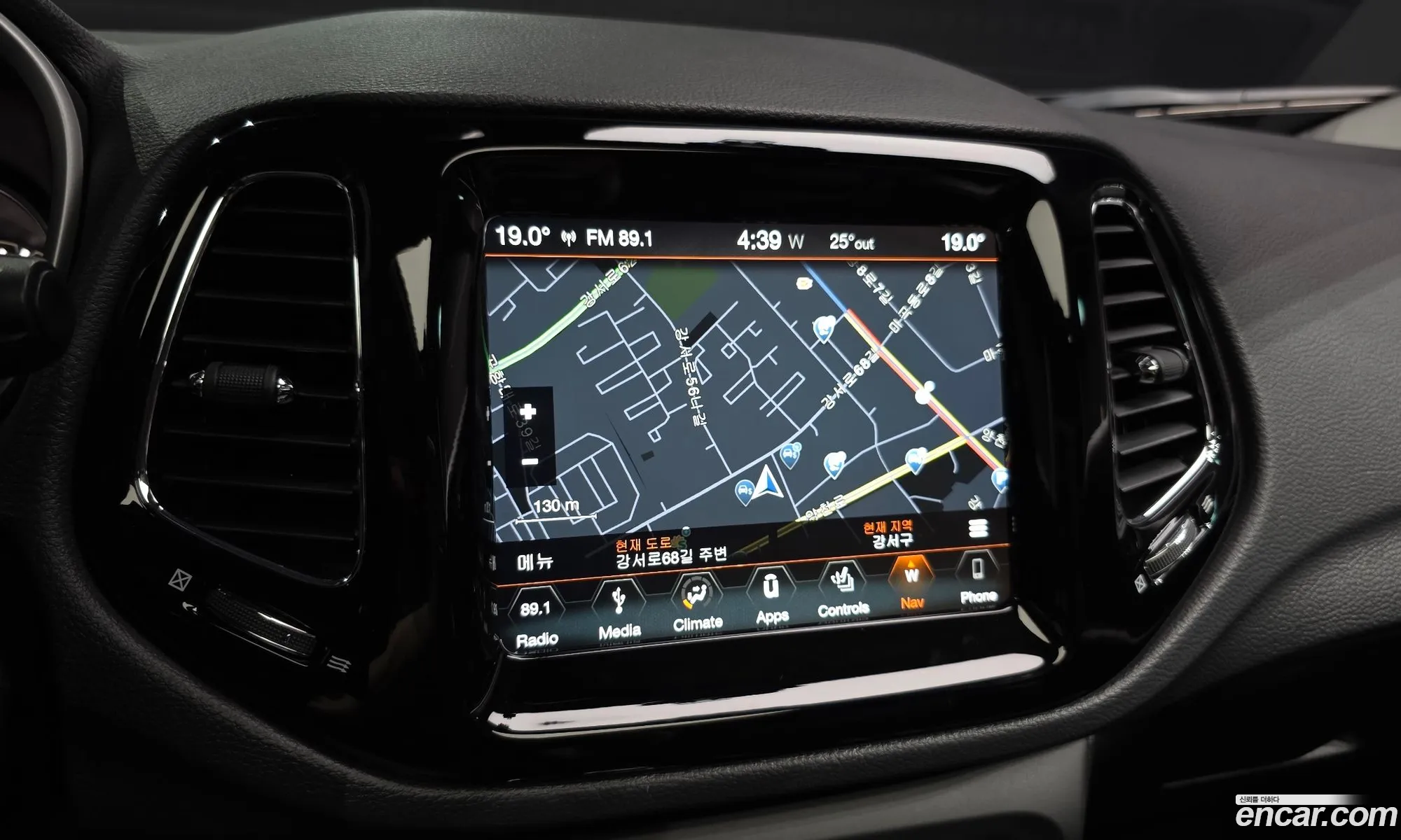 Jeep Compass 2019 3C4NJDCB0KT826179 — 19