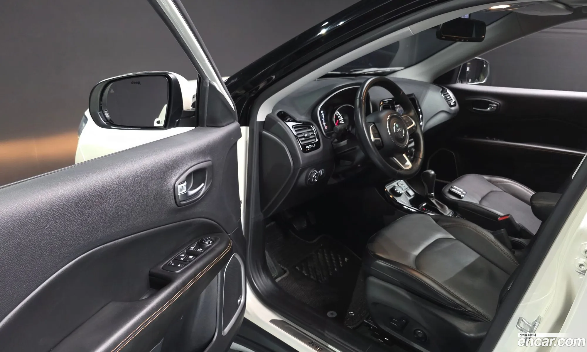 Jeep Compass 2019 3C4NJDCB0KT826179 — 20