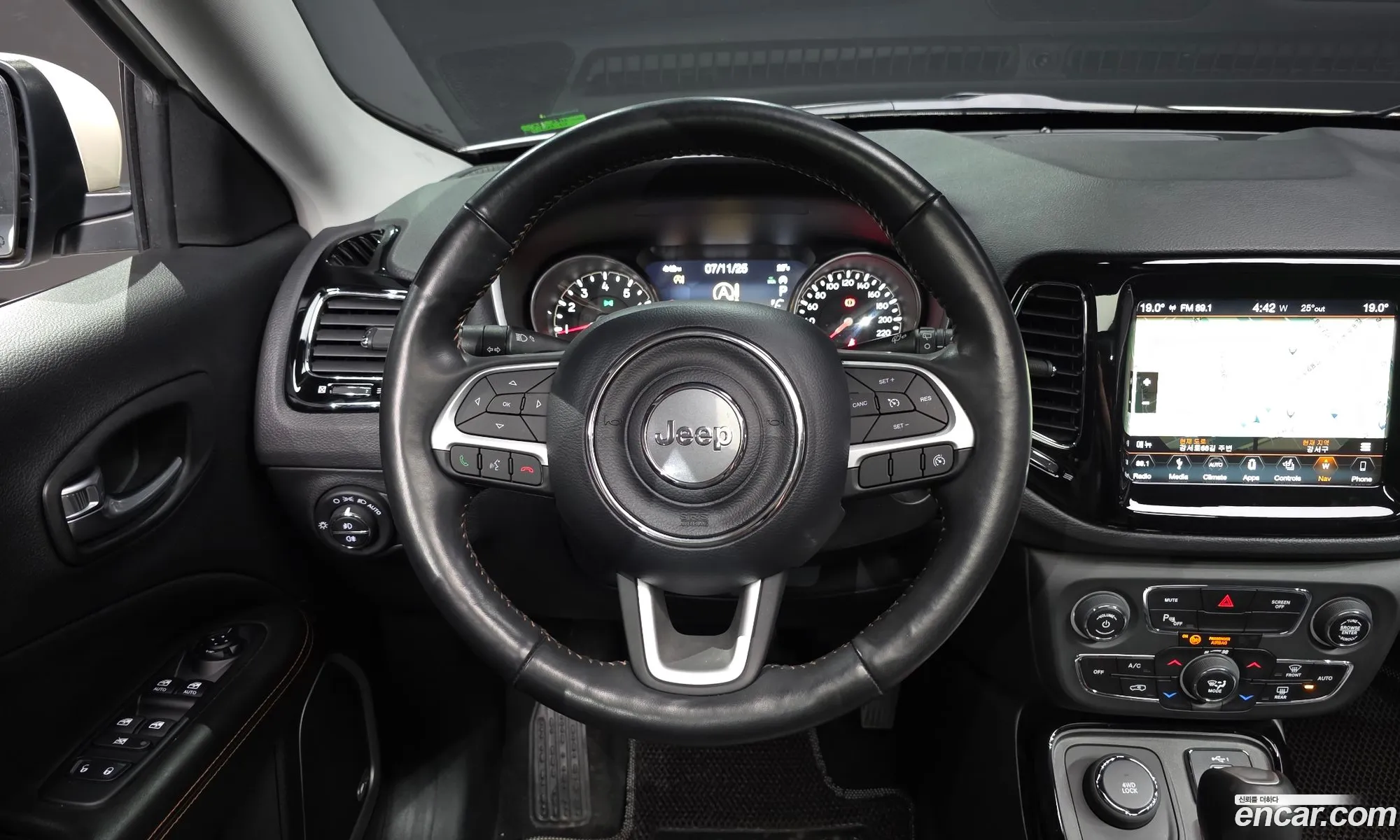 Jeep Compass 2019 3C4NJDCB0KT826179 — 6