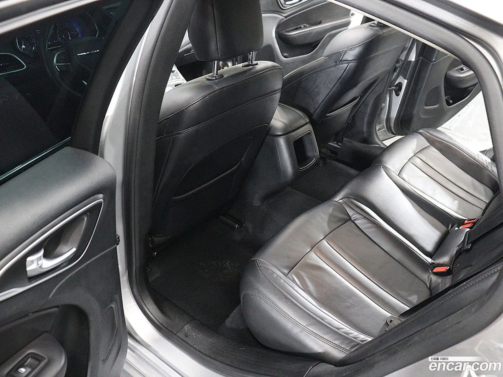 Chrysler 200 2015 — 9