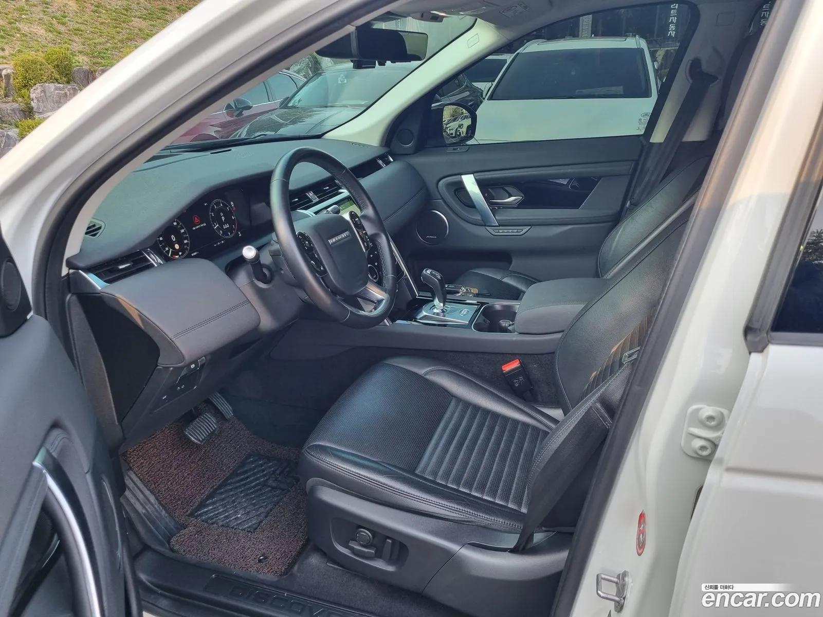 Land Rover Discovery Sport 2020 — 11