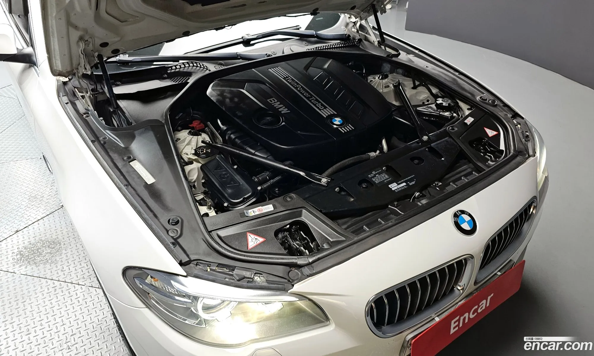 BMW 5 Series 2013 WBA5B9102ED028758 — 19