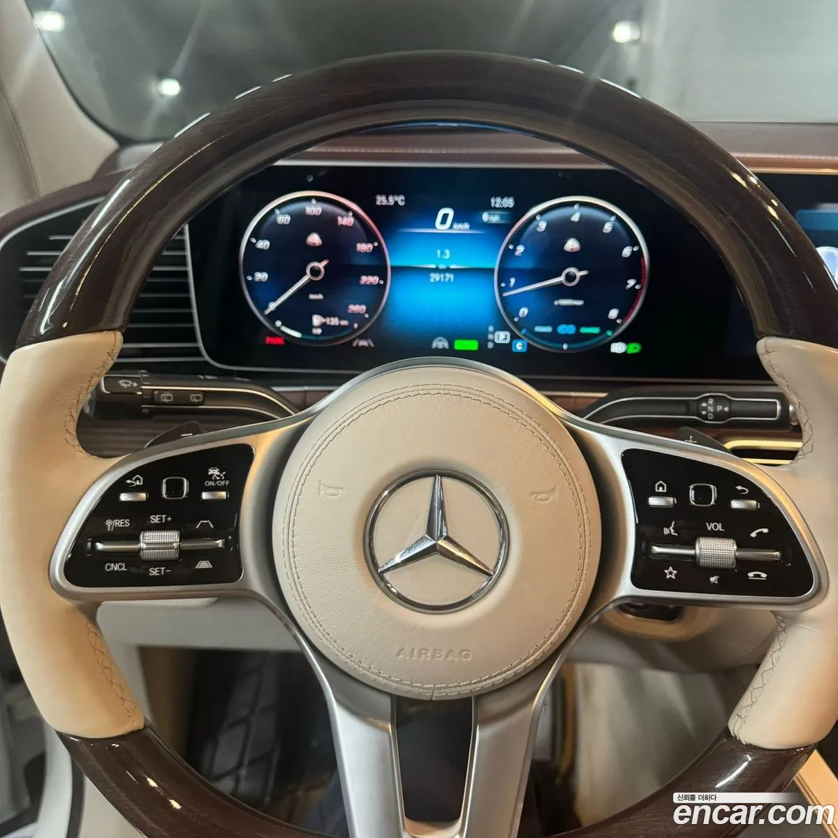 Mercedes-Benz GLS-Class X167 2021 — 19