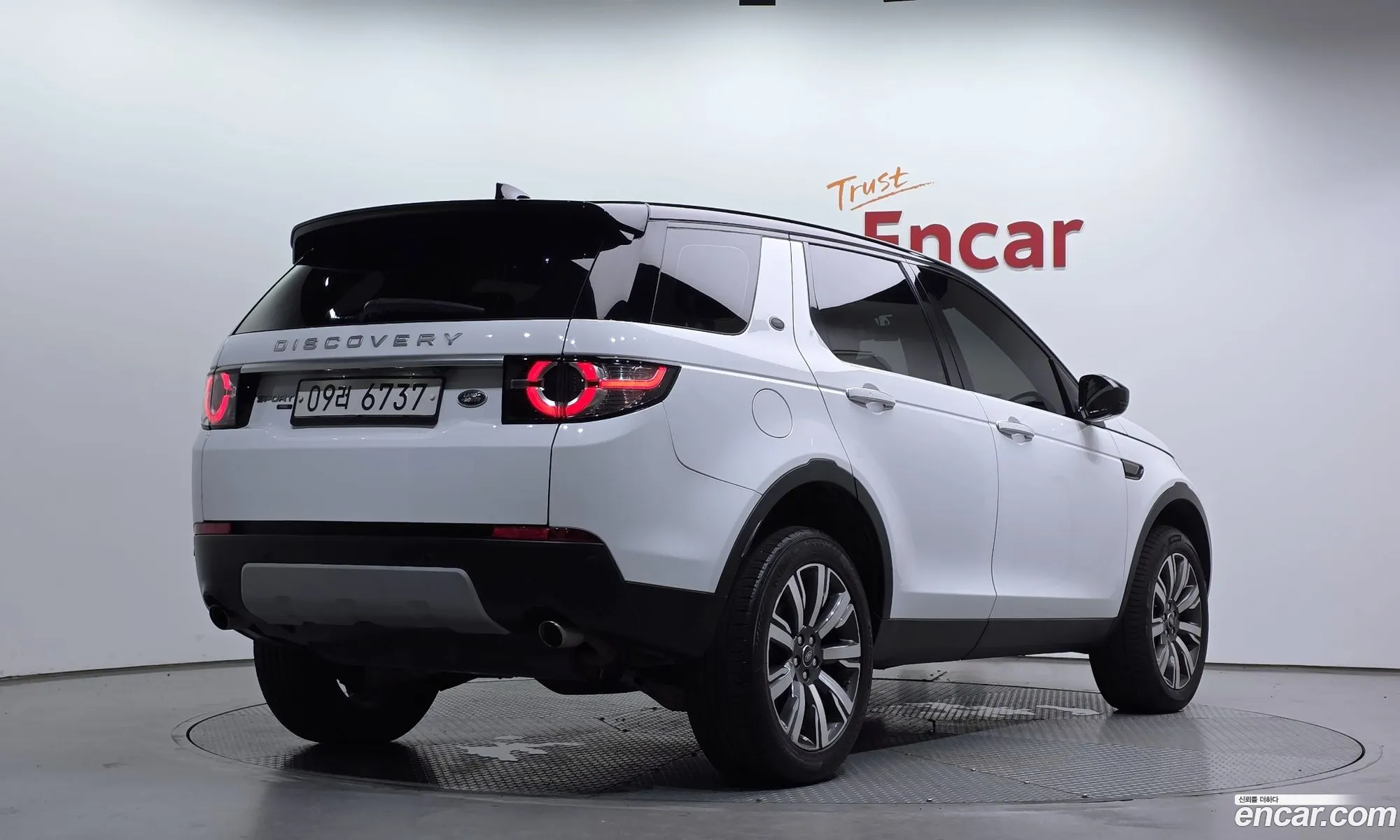 Land Rover Discovery Sport 2018 — 13