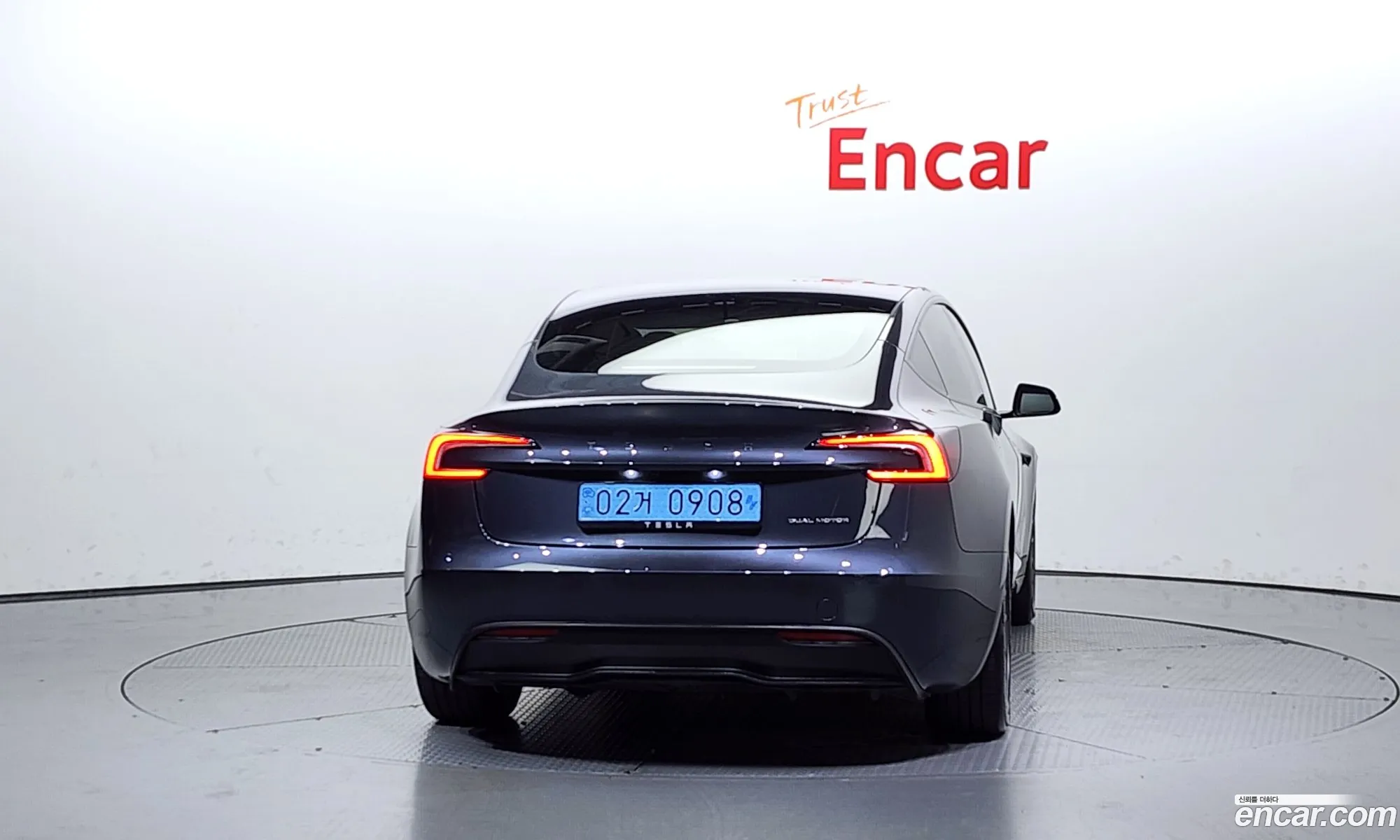 Tesla Model 3 2024 LRW3E7EK0RC192224 — 17