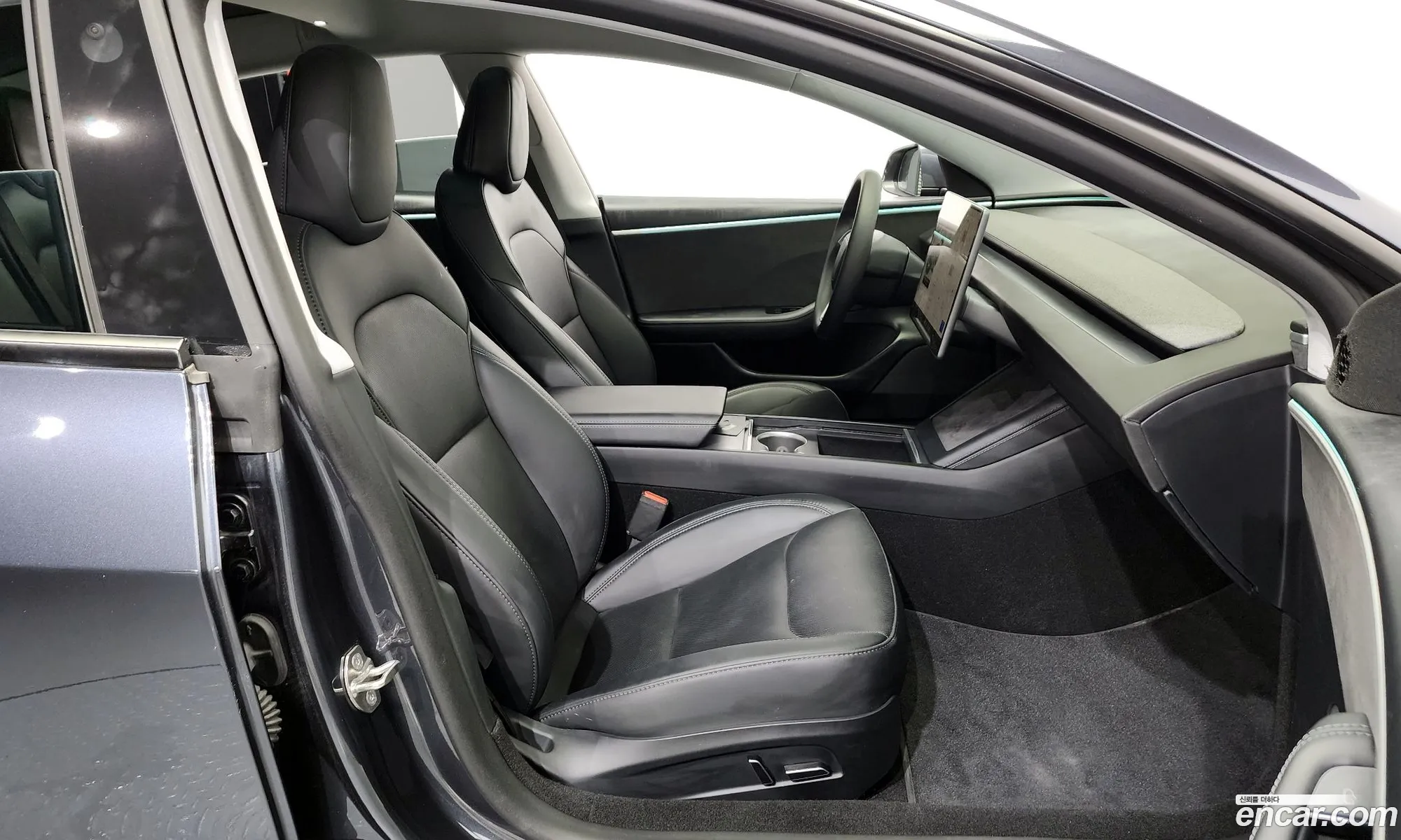 Tesla Model 3 2024 LRW3E7EK0RC192224 — 16