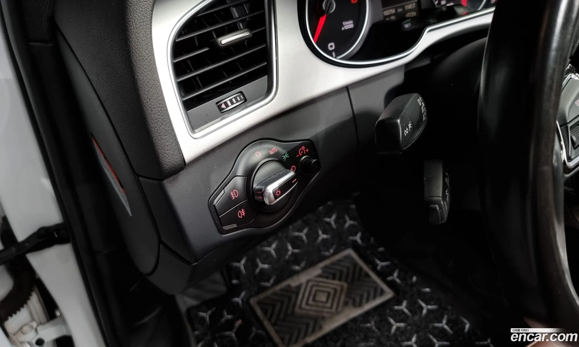 Audi A4 2015 WAUZZZ8K0FA113342 — 5