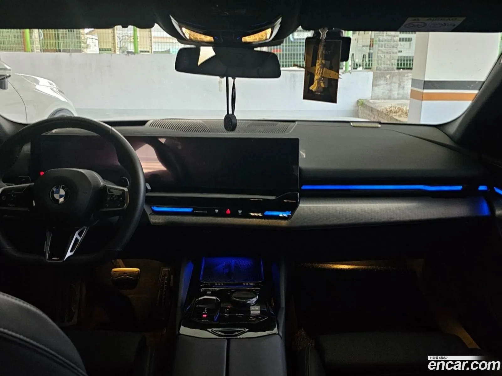BMW 5 Series 2024 — 17