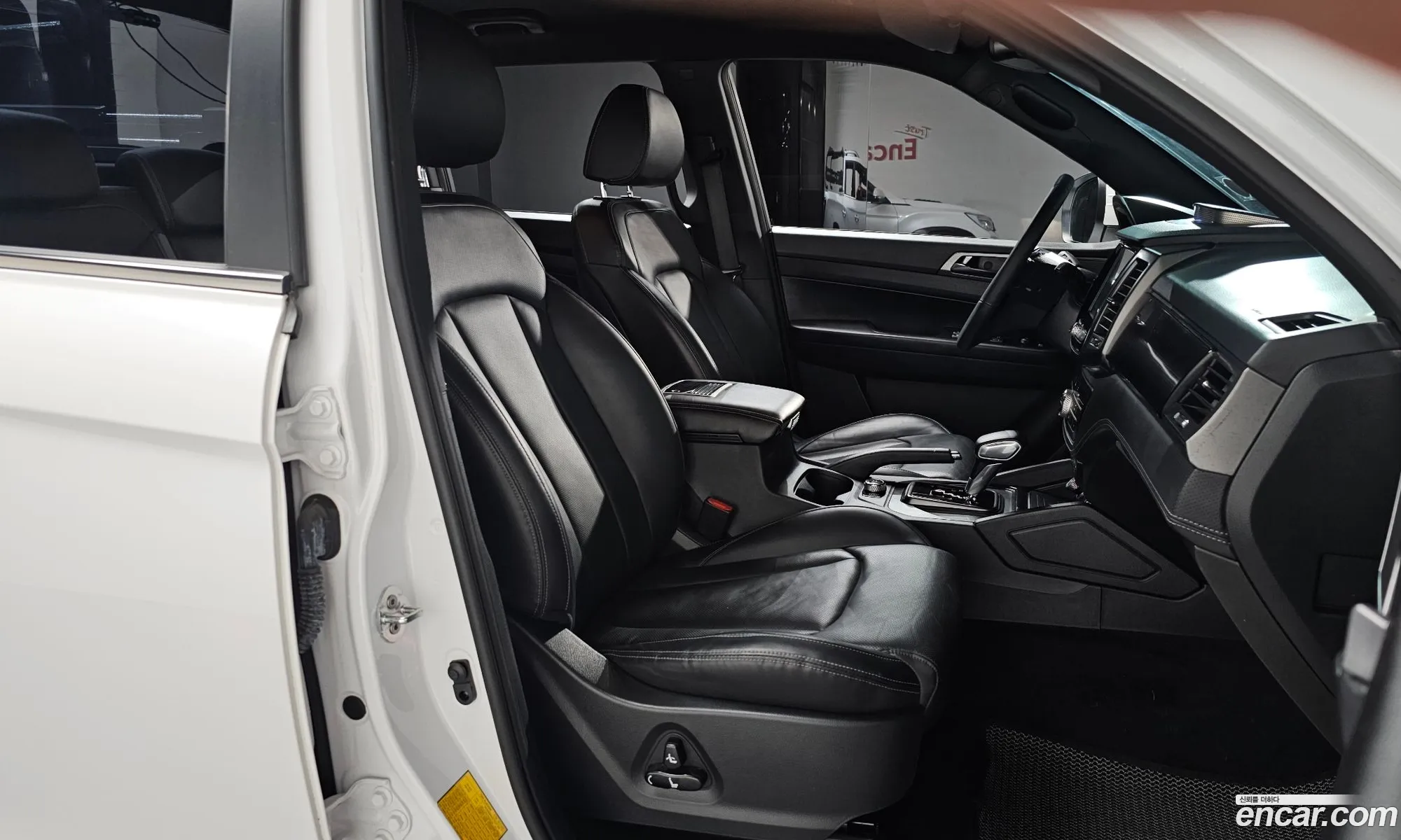 KG Mobility (SsangYong) Rexton Sports Khan 2022 — 9