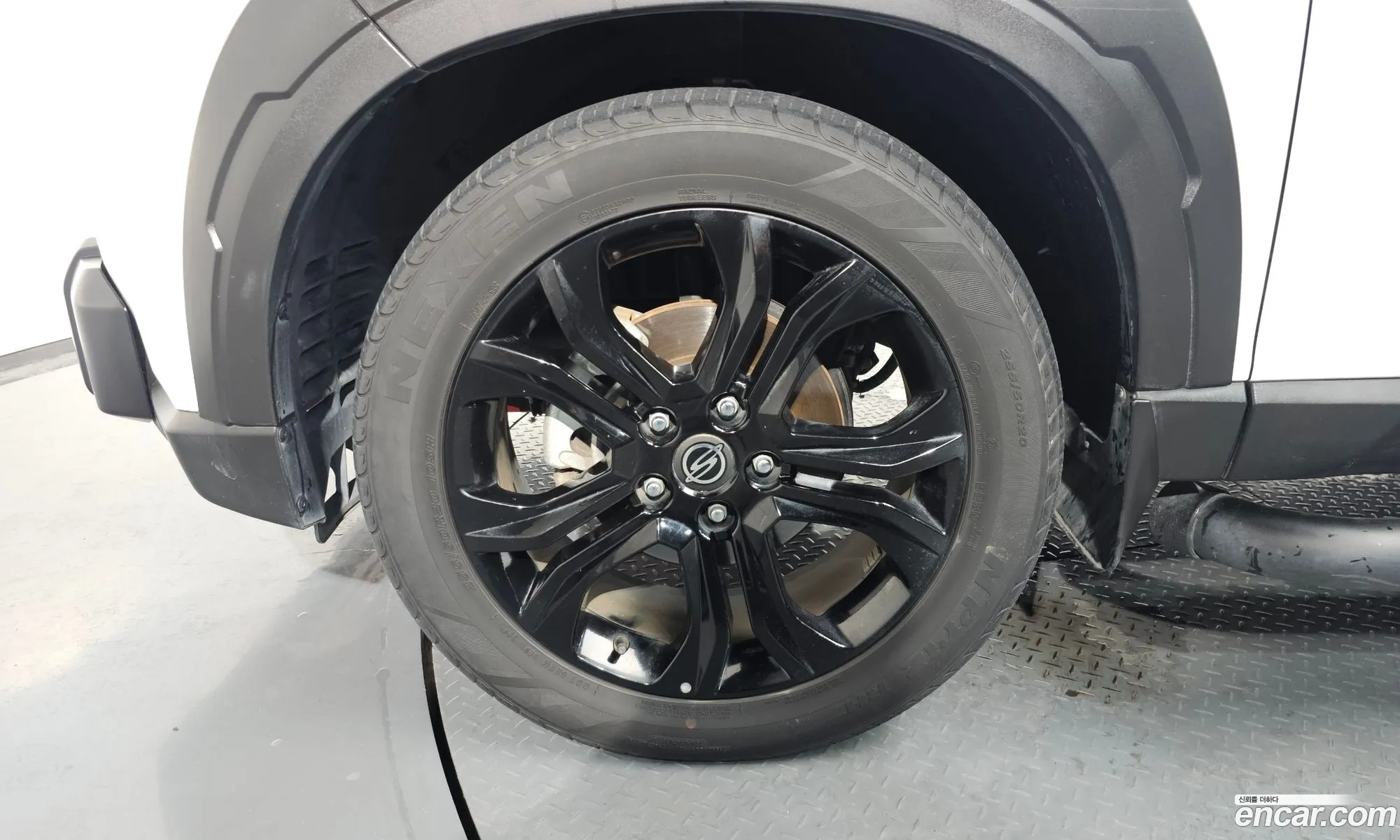 KG Mobility (SsangYong) Rexton Sports Khan 2022 — 12