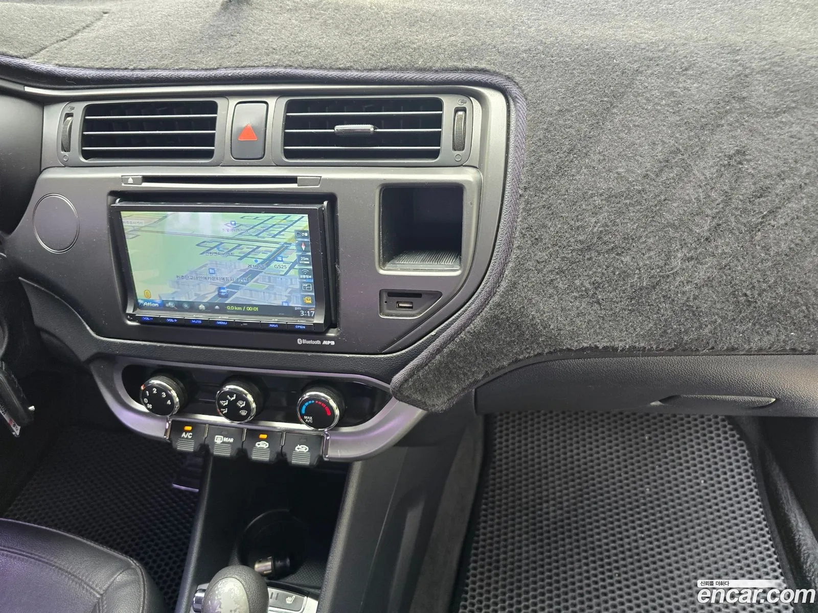 Kia Pride 2013 — 17