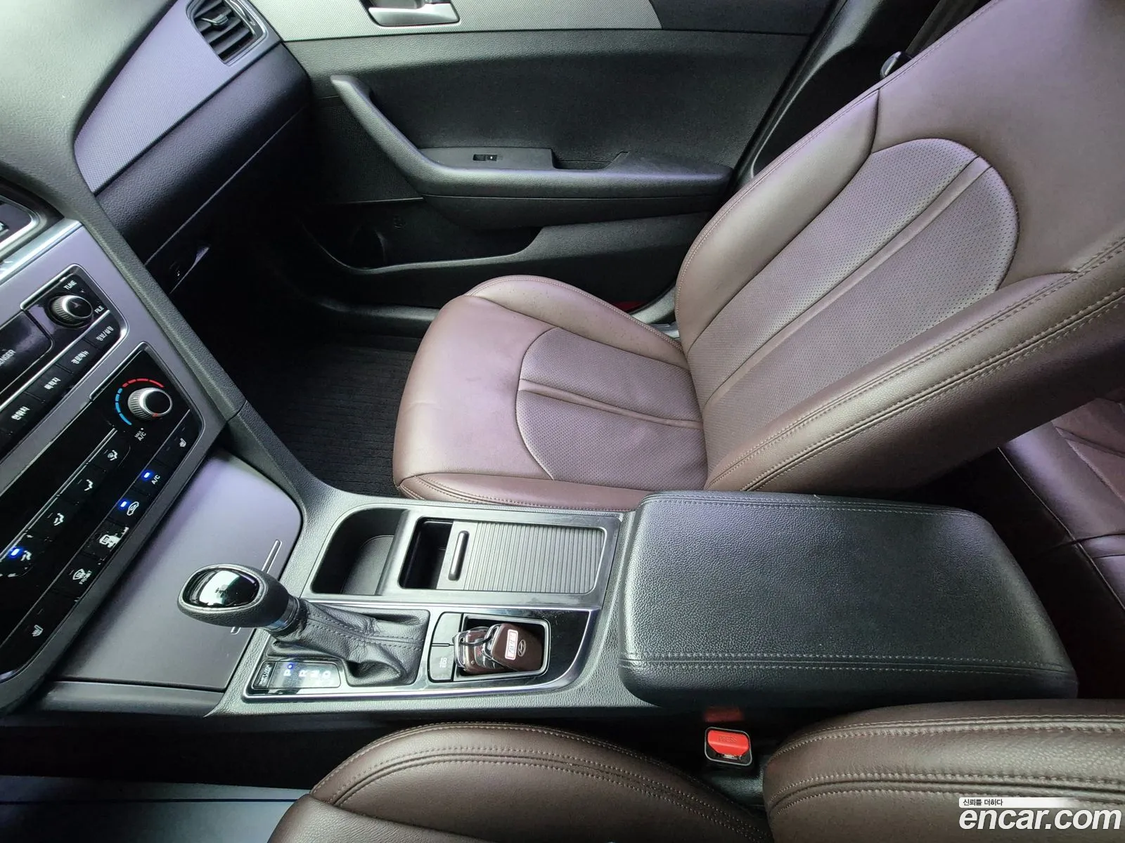 Hyundai LF Sonata 2014 — 14