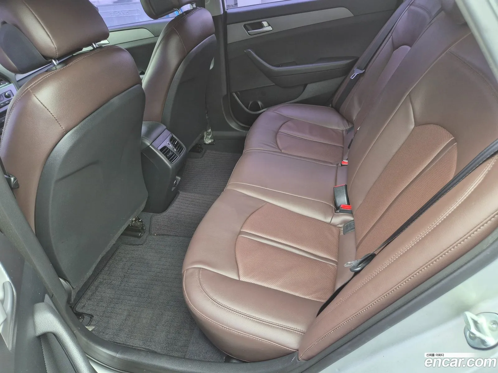 Hyundai LF Sonata 2014 — 13