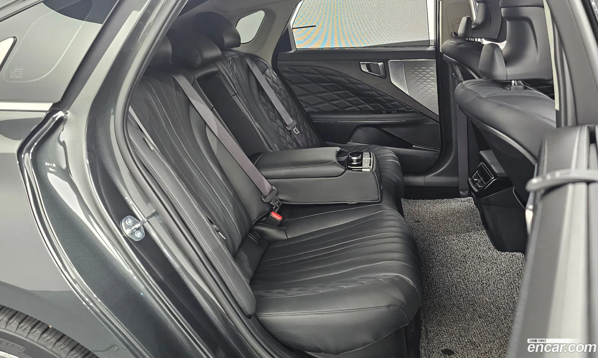 Kia K8 Hybrid 2024 — 8