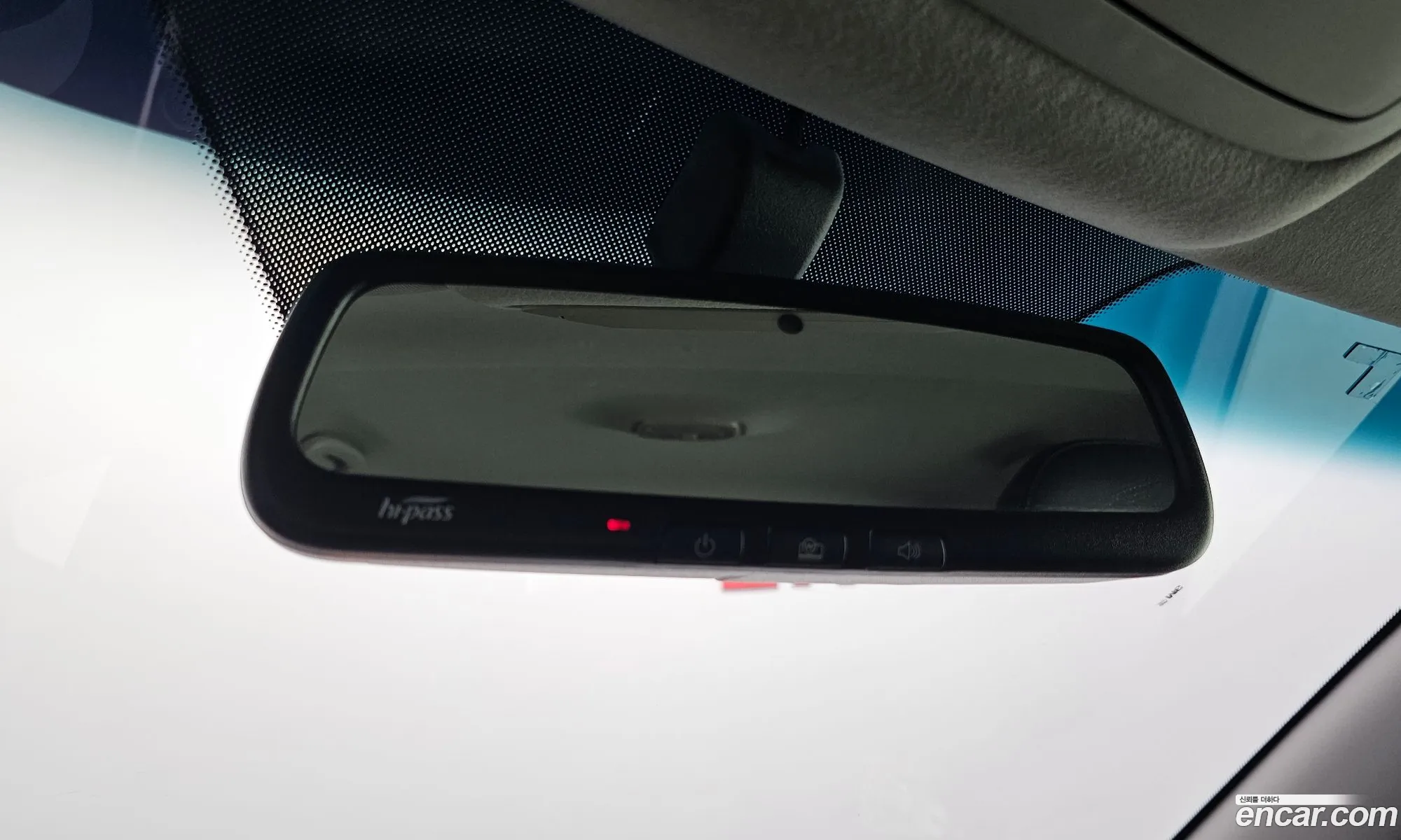 KG Mobility (SsangYong) Tivoli 2015 — 3