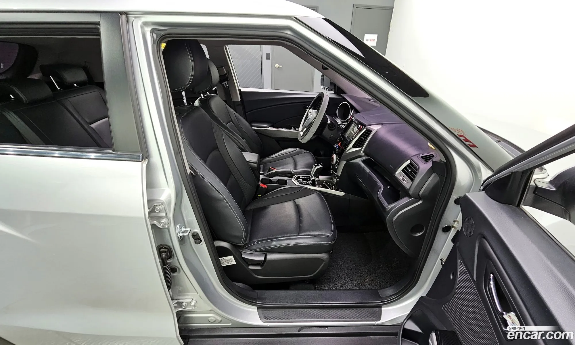 KG Mobility (SsangYong) Tivoli 2015 — 11
