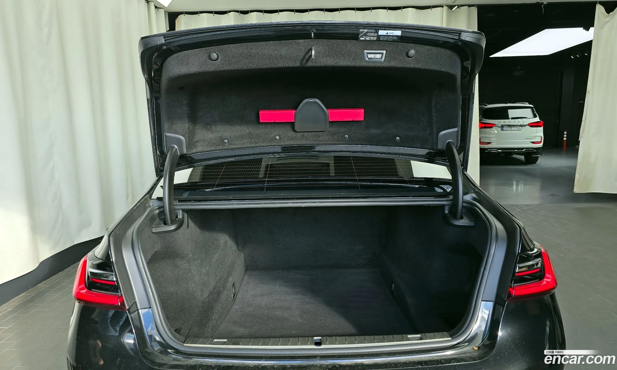 BMW 7 Series 2019 WBA7U2108LGF97889 — 10