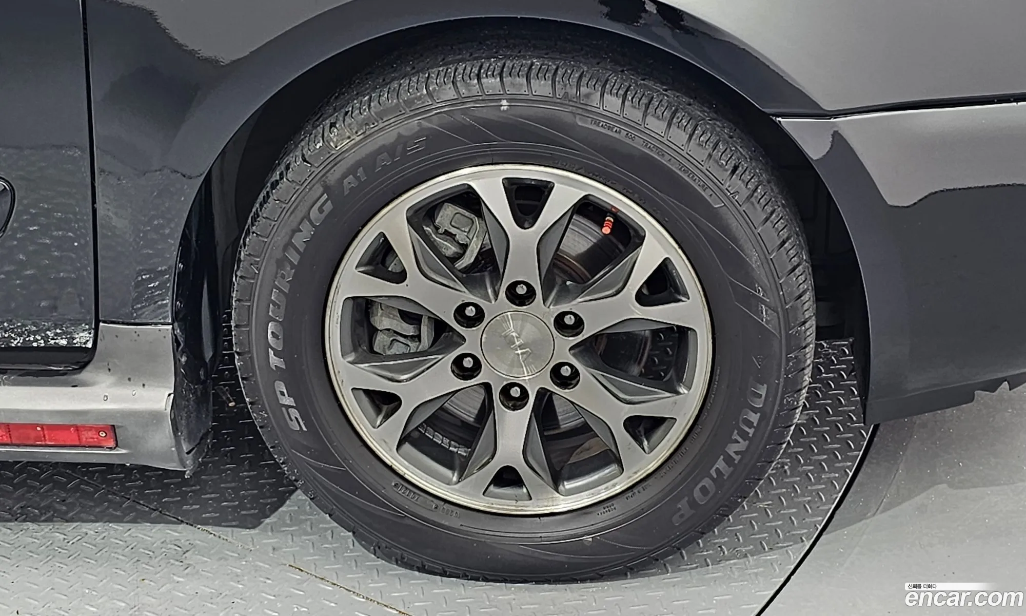 Kia Carnival R 2013 — 18