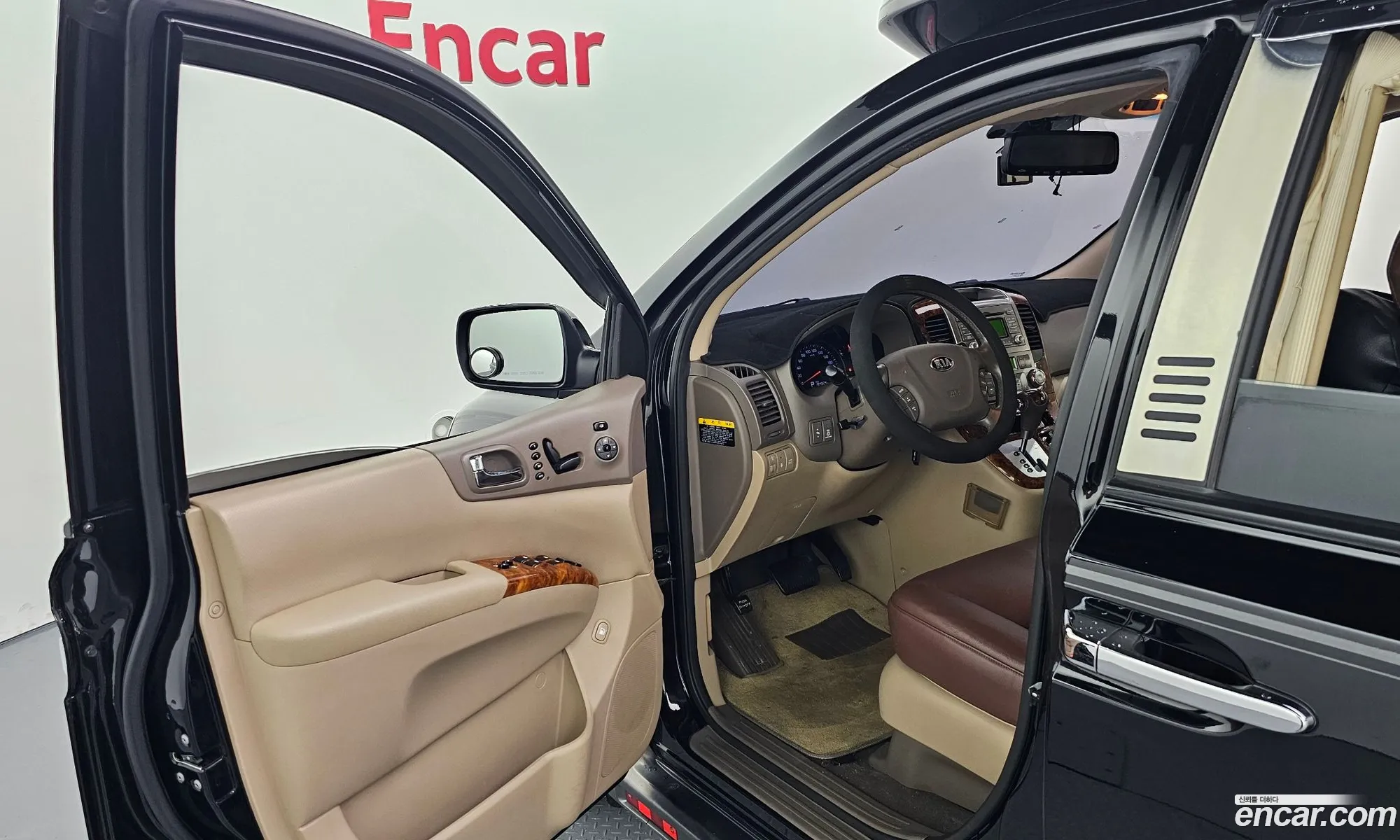 Kia Carnival R 2013 — 15