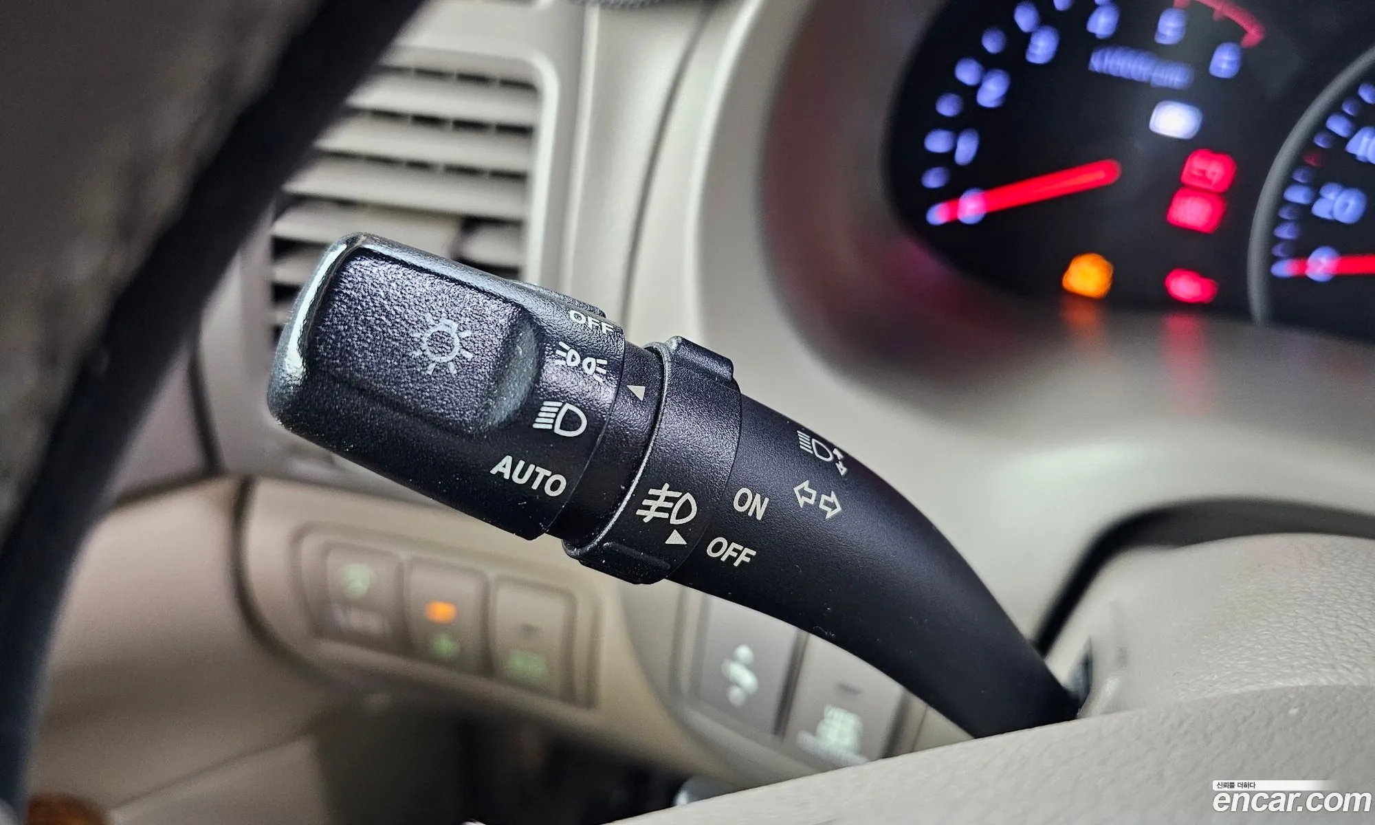 Kia Carnival R 2013 — 12