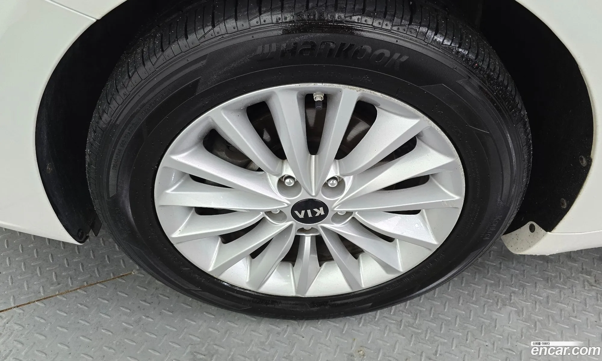 Kia K7 2017 — 2