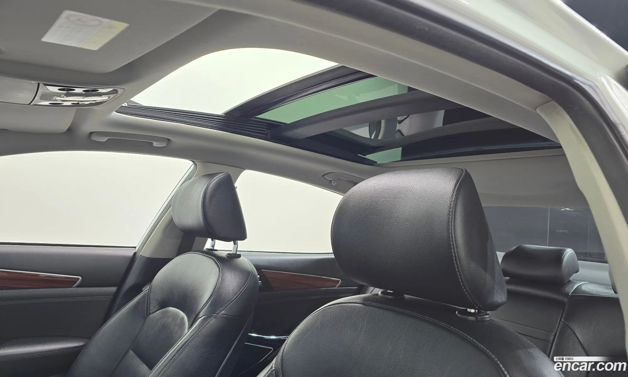Kia K7 2017 — 11