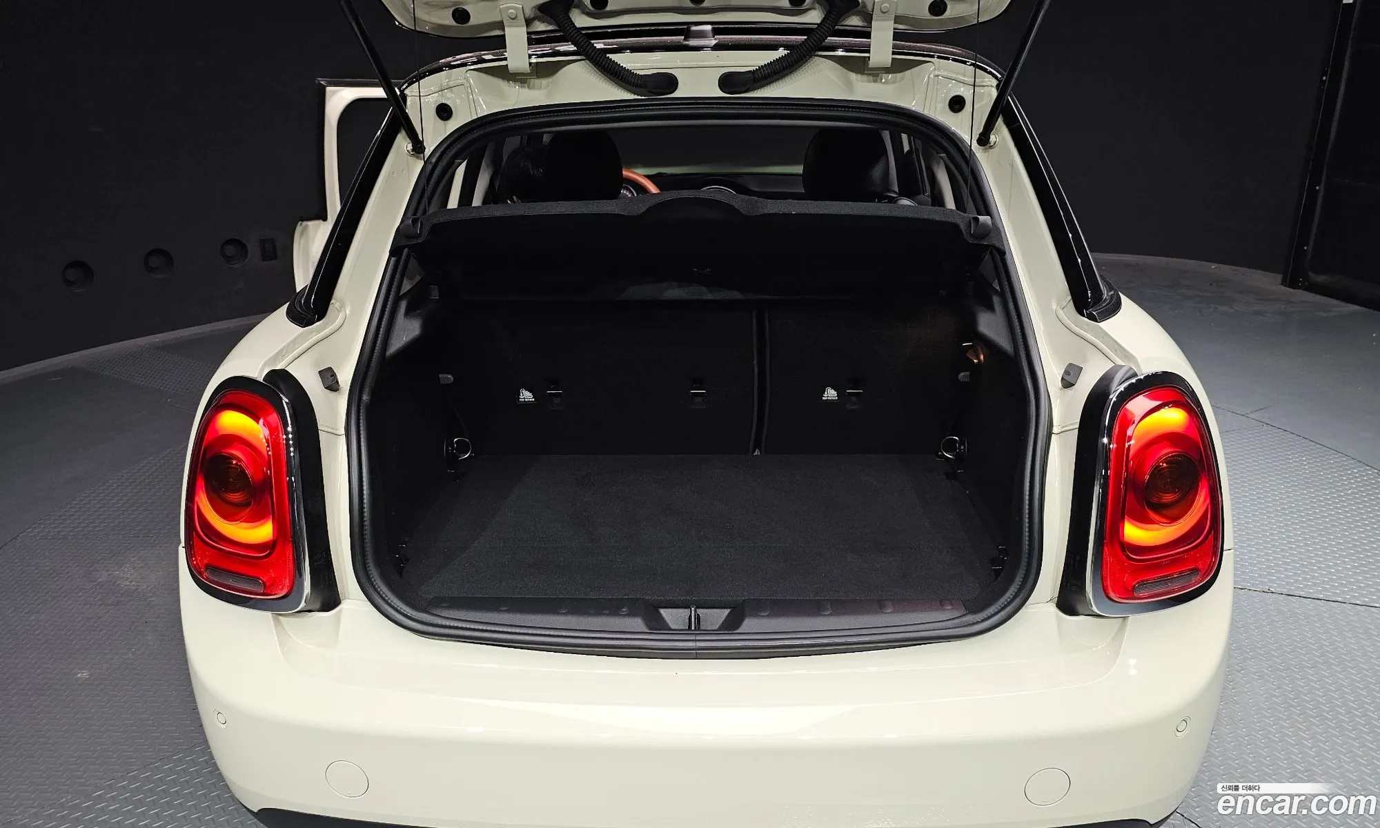 Mini Cooper D 2015 — 11