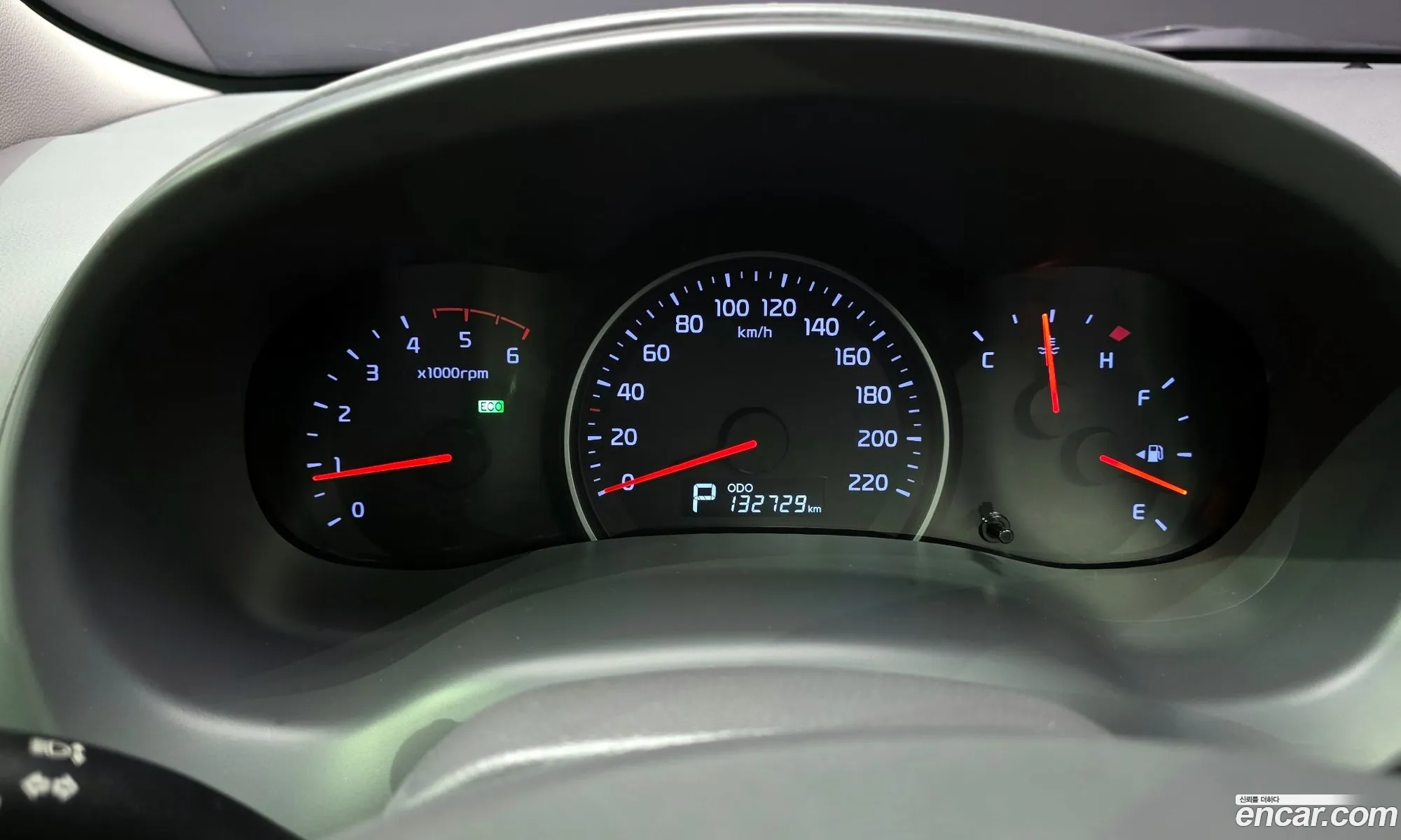 Kia Carnival R 2013 — 12
