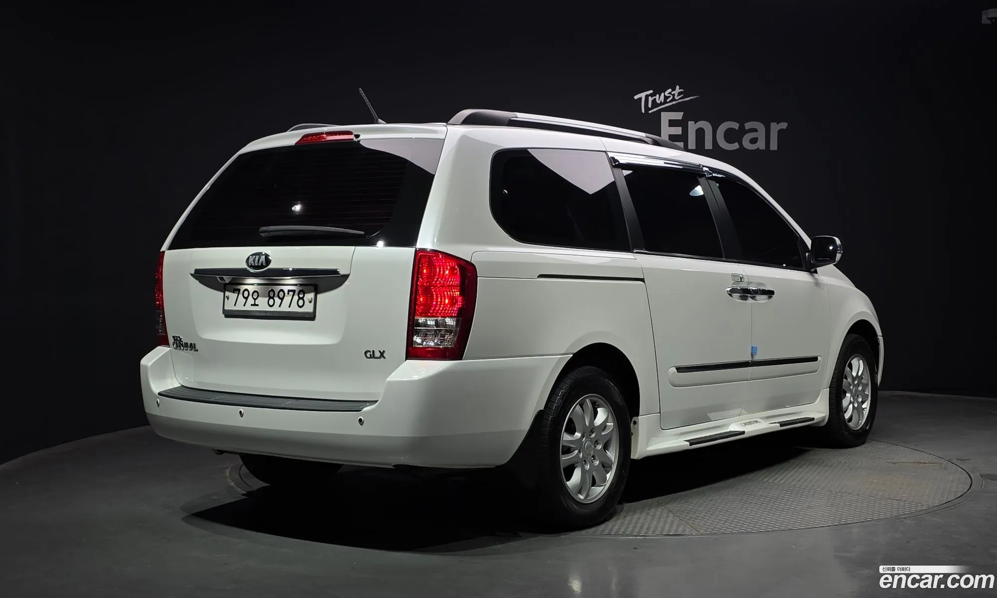 Kia Carnival R 2013 — 9
