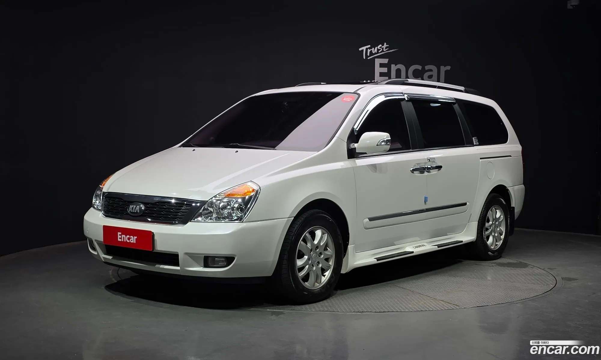 Kia Carnival R 2013 — 5