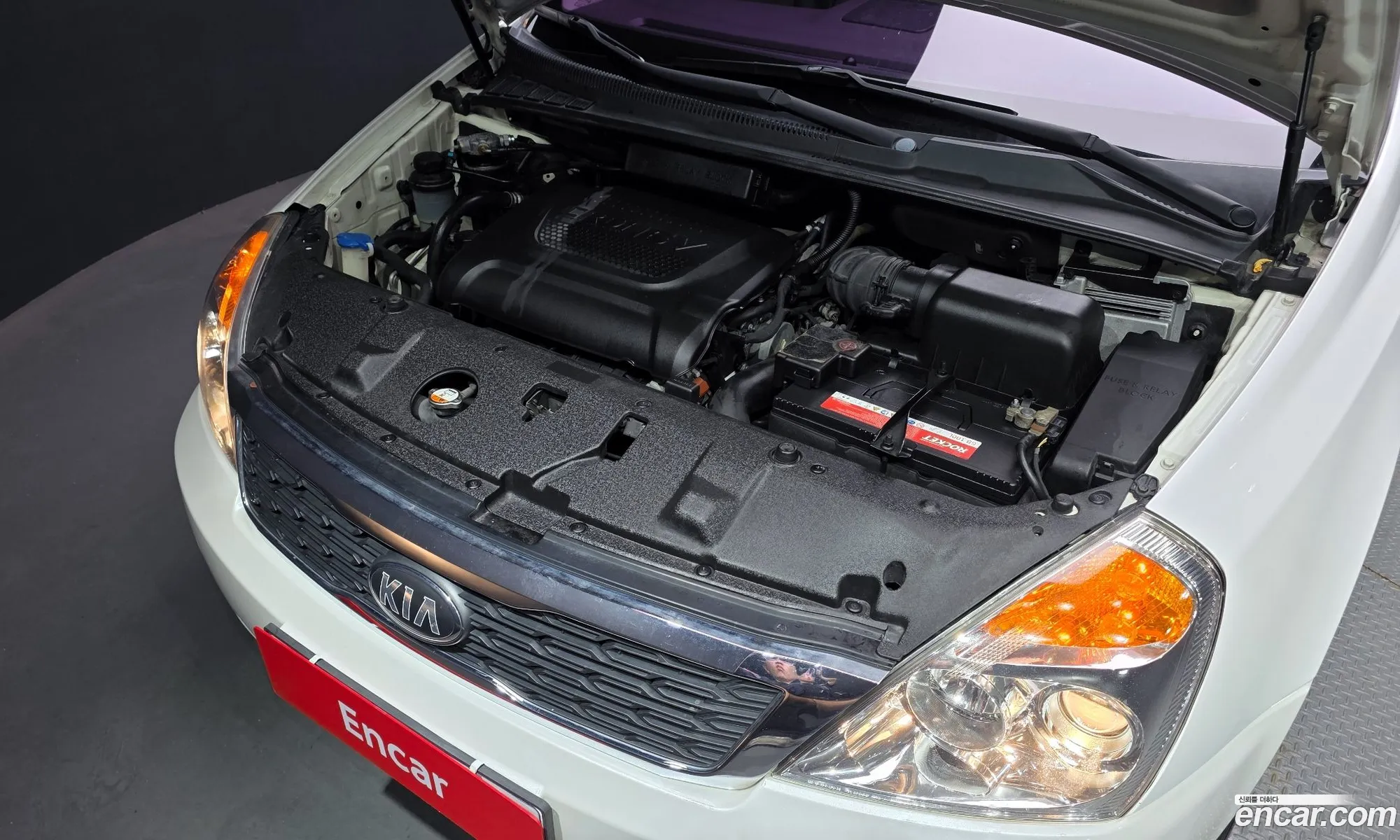 Kia Carnival R 2013 — 3