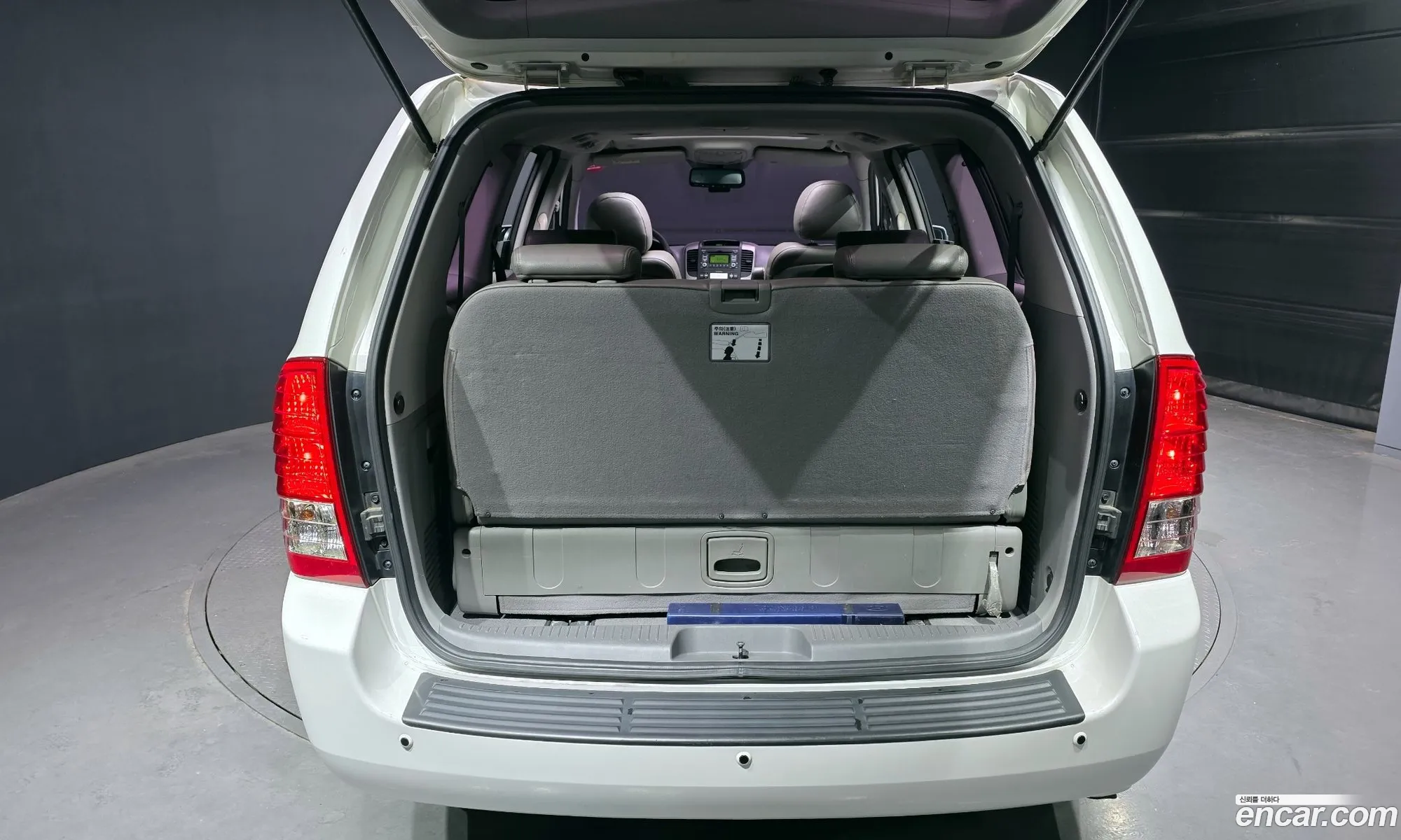 Kia Carnival R 2013 — 4