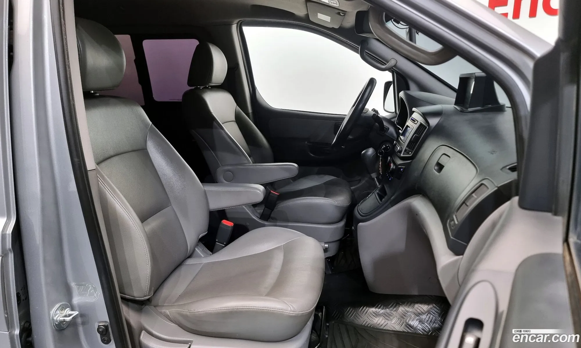Hyundai Grand Starex 2016 — 15
