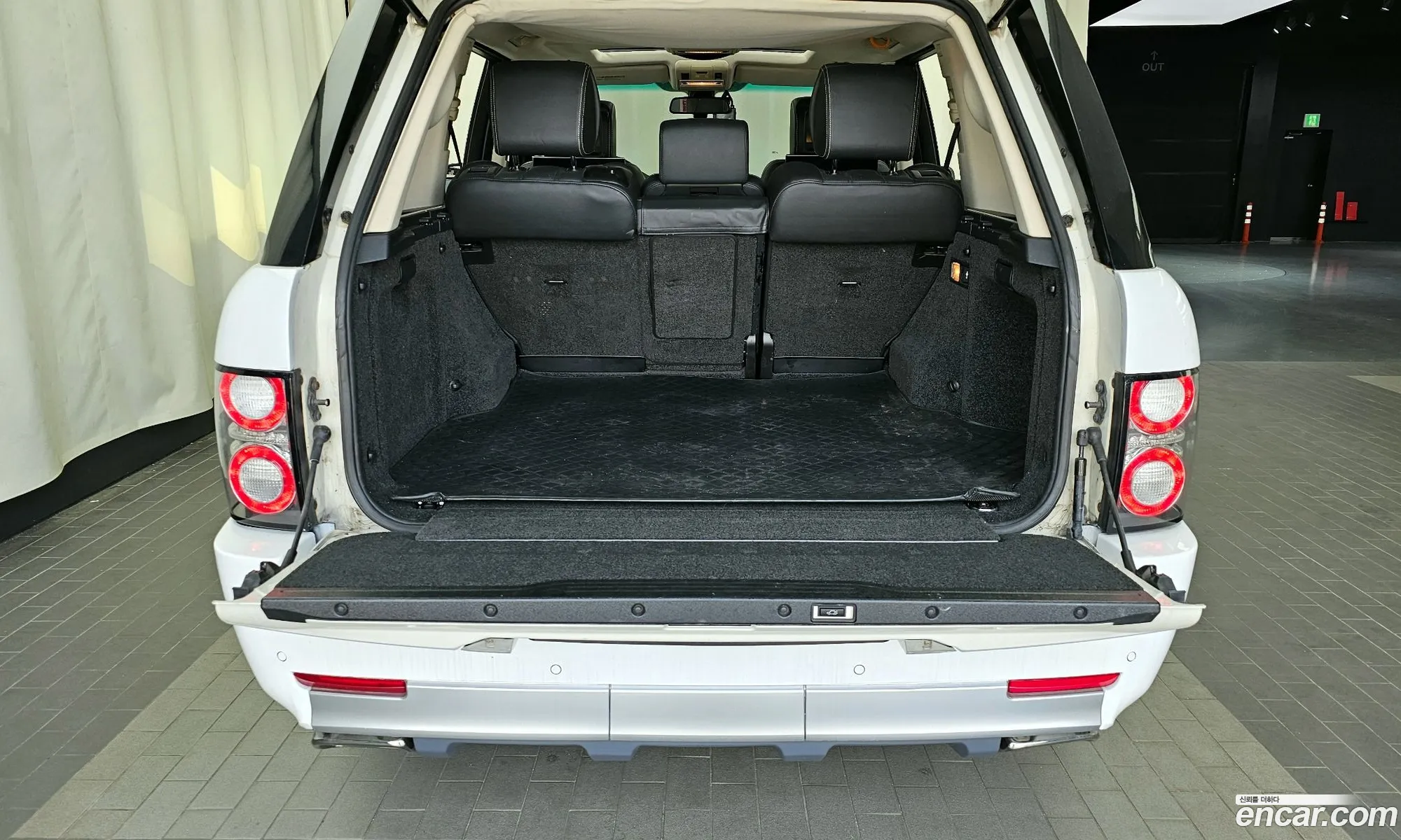 Land Rover Range Rover 2010 SALMF1E48AA325856 — 2