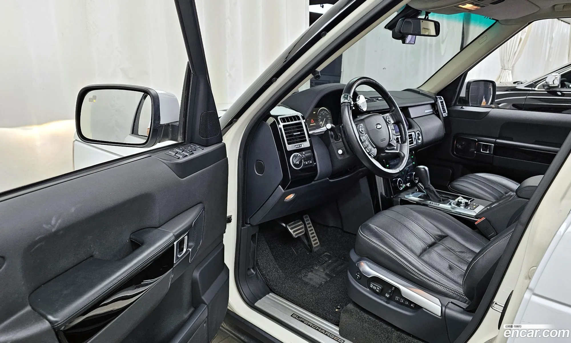 Land Rover Range Rover 2010 SALMF1E48AA325856 — 5