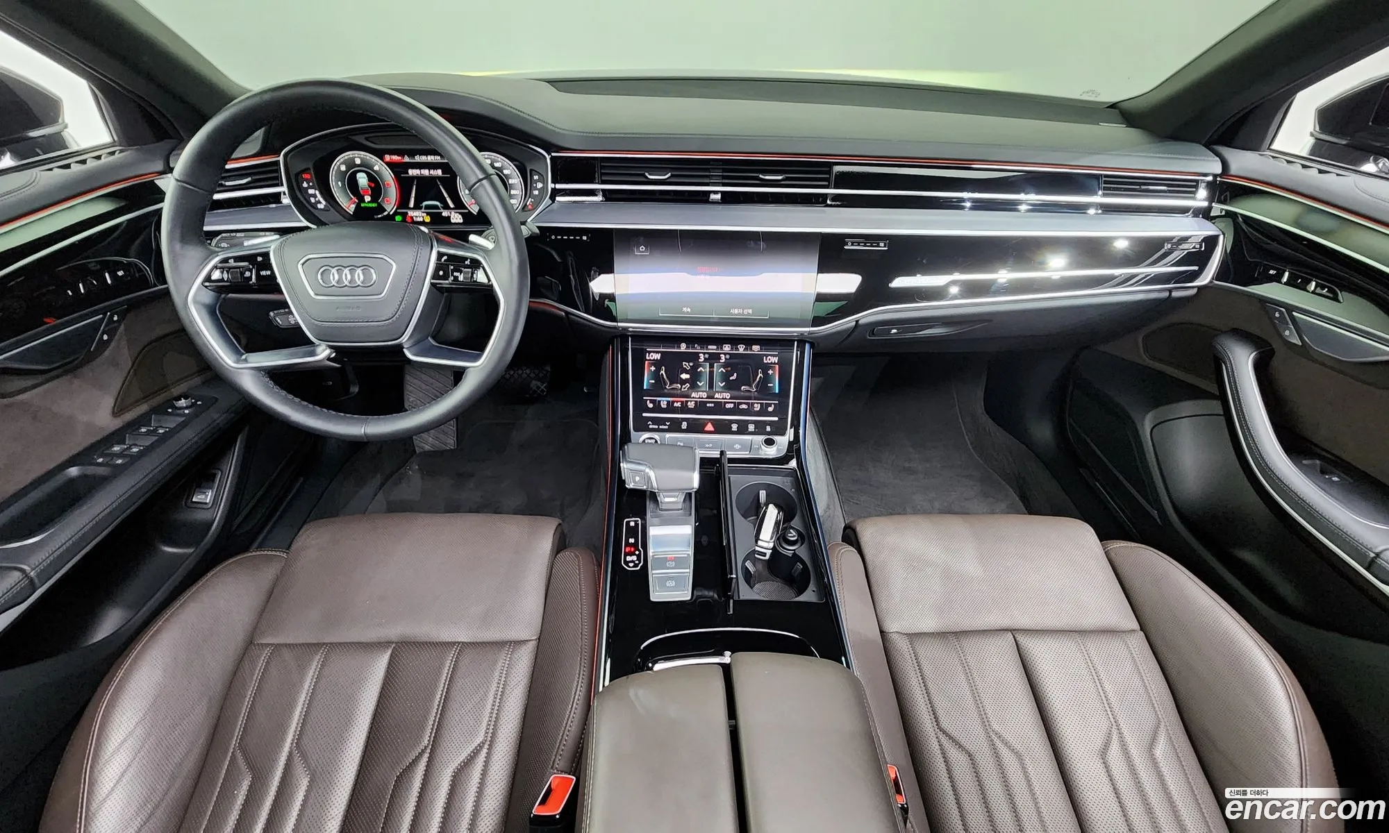 Audi A8 2023 — 18