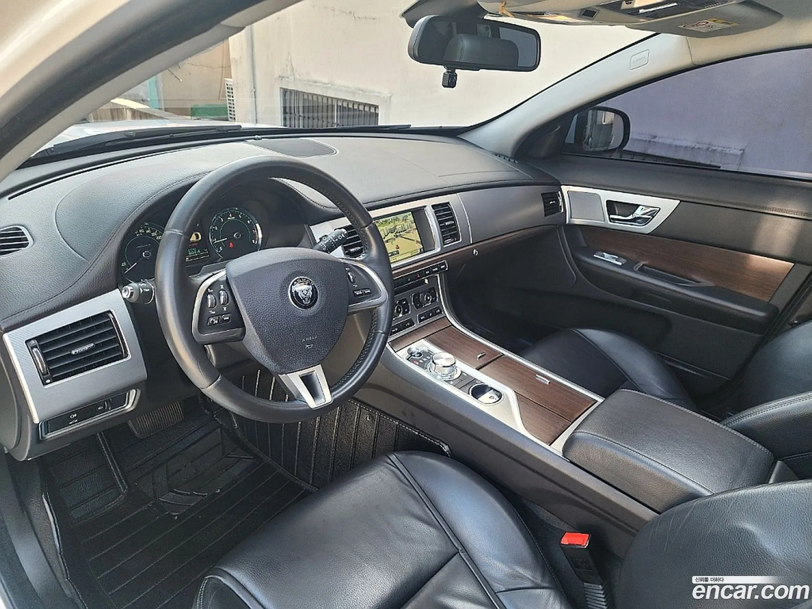 Jaguar XF 2014 — 2