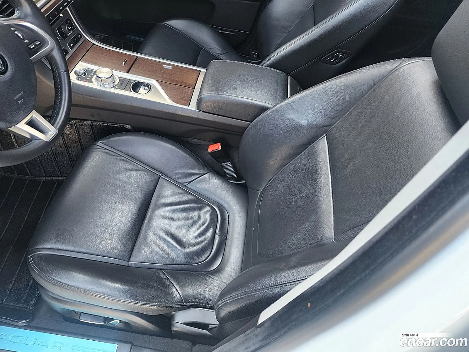 Jaguar XF 2014 — 18