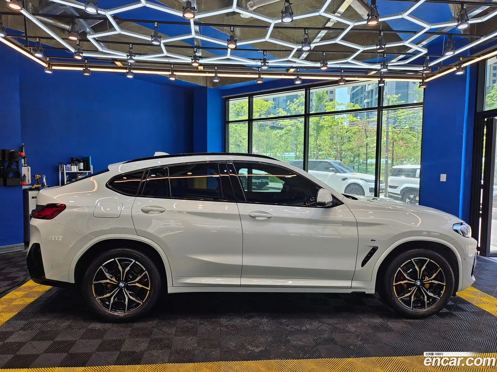 BMW X4 2023 — 18