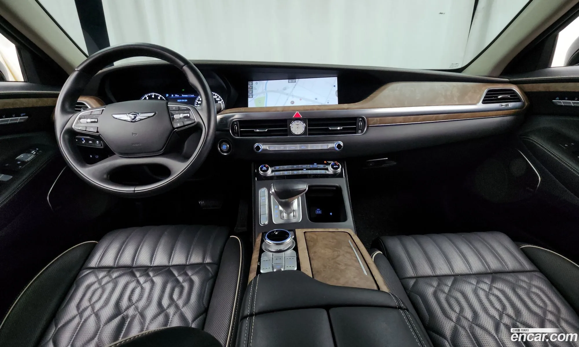 Genesis G90 2019 — 16
