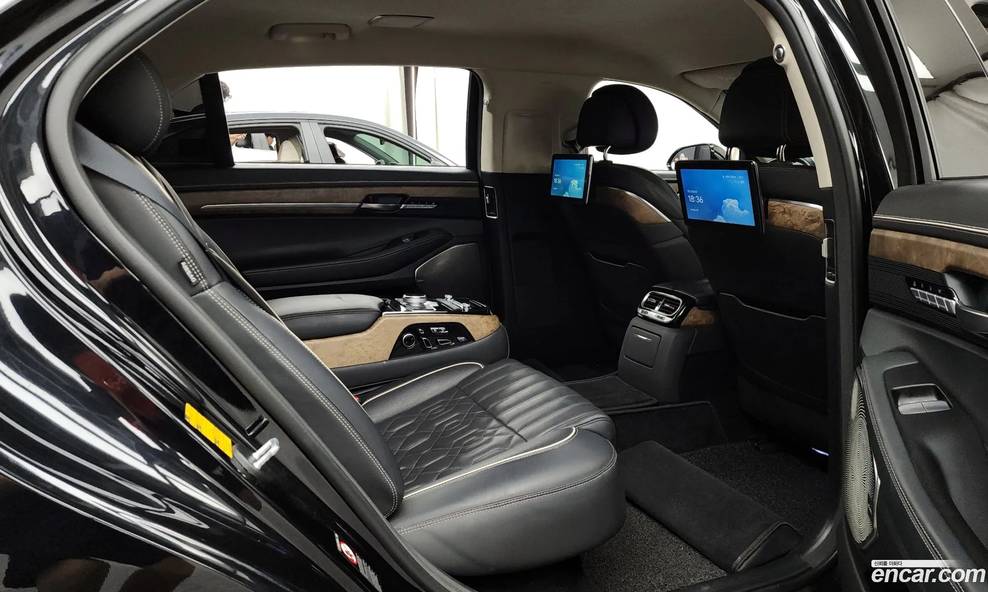 Genesis G90 2019 — 13