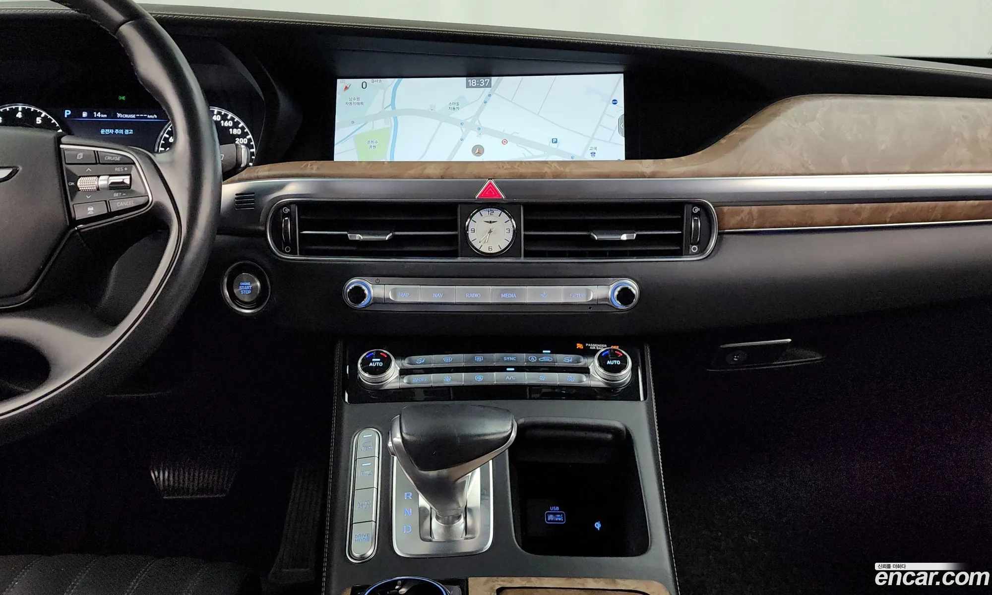 Genesis G90 2019 — 12