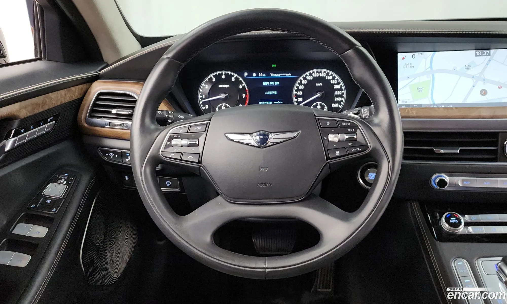 Genesis G90 2019 — 18